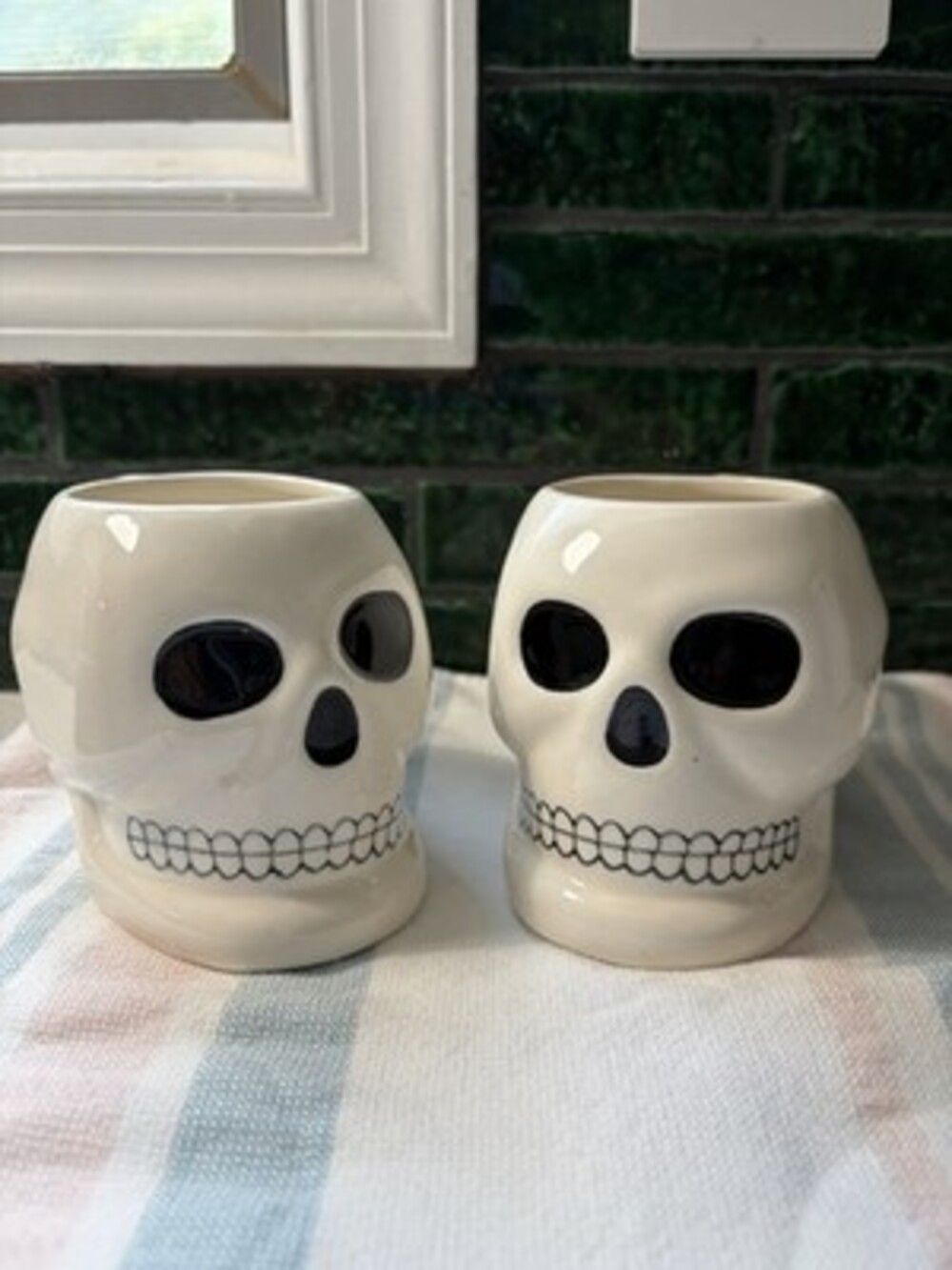 Vintage Crofton Ceramic Stoneware Skull Mug Set of 2 White Halloween Coffee Cup